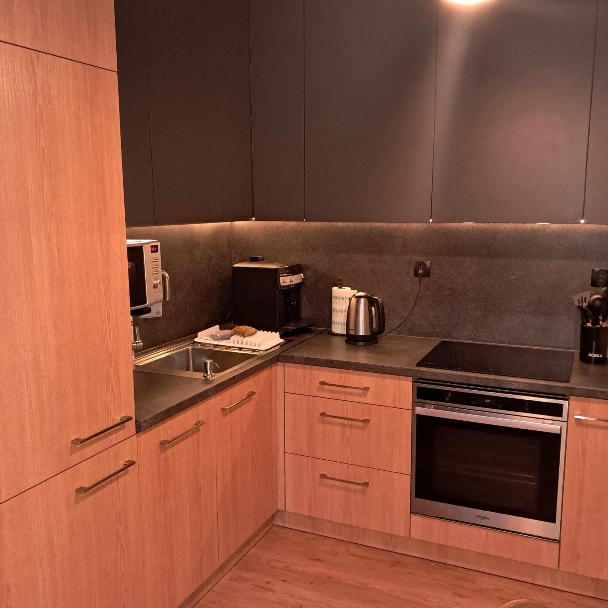Apartament Julia 1-4 Os Starowapiennikowa 42A Z Balkonem Ze Sniadaniem Kontynentalnym キェルツェ エクステリア 写真